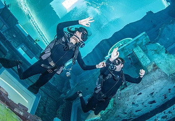 Deep Dive Dubai