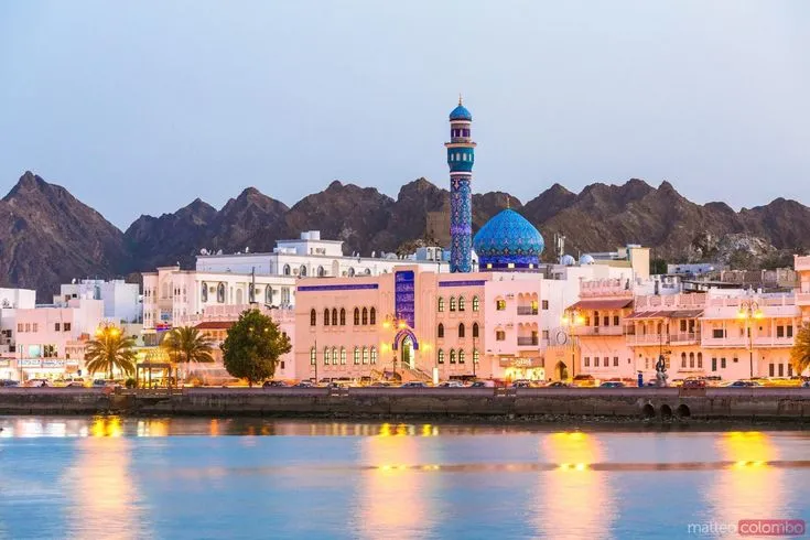 Chauffeur transfer from Dubai to muscat