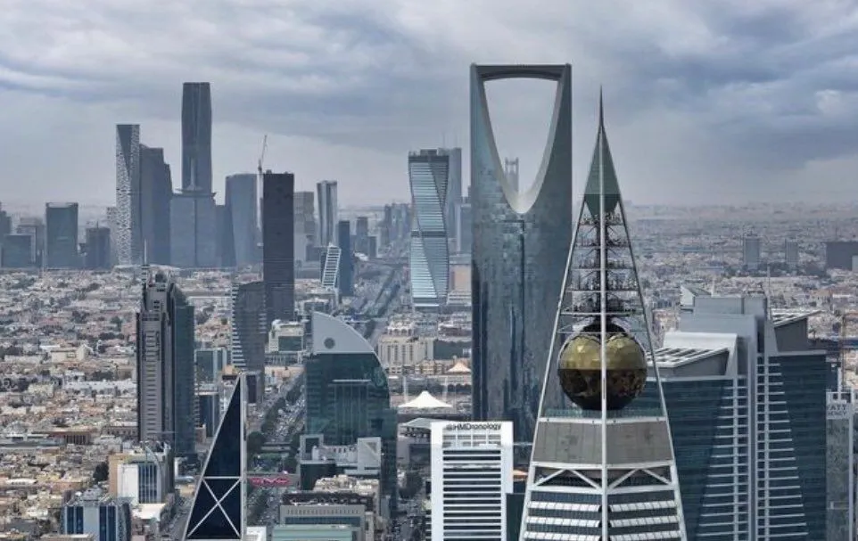 Chauffeur transfer from Dubai to riyadh